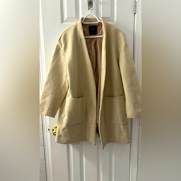 Zara Coat - Picture 1 of 4